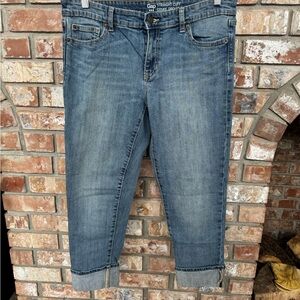 GAP Women's Light Blue Cropped Ankle Jeans